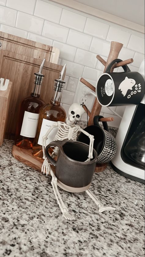 Glass Canister Decor Ideas, Canister Decor Ideas, Halloween Coffee Station, Fall Coffee Bar Ideas, Fall Coffee Station, Halloween Coffee Bar, Tea Corner, Coffee Station Ideas, Apartment Halloween