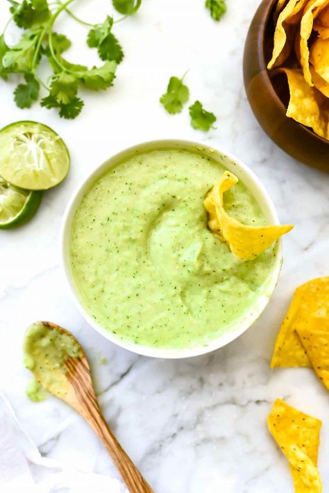 Creamy Avocado Salsa Verde Recipe | foodiecrush.com Avocado Salsa Verde Recipe, Green Salsa Recipe, Avocado Sauce Recipe, Green Sauce Recipe, Creamy Salsa, Avocado Salsa Recipe, Salsa Verde Recipe, Salsa Guacamole, Avocado Cream