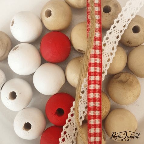 Diy Wood Bead Garland, Christmas Bead Garland, Wood Beads Diy, Wooden Bead Garland, Home Decor On A Budget, Decor Elements, Farmhouse Home Decor, Decor On A Budget, Christmas Bead