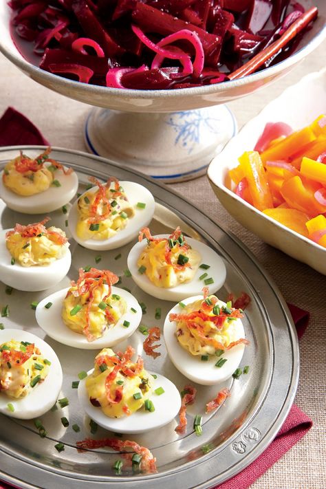 Thanksgiving Deviled Egg Recipes Mardi Gras Appetizers, Easter Appetizers Easy, Thanksgiving Deviled Eggs, Deviled Eggs Recipe Classic, Best Party Appetizers, Best Deviled Eggs, Easter Appetizers, Holiday Appetizers Recipes, Mardi Gras Food