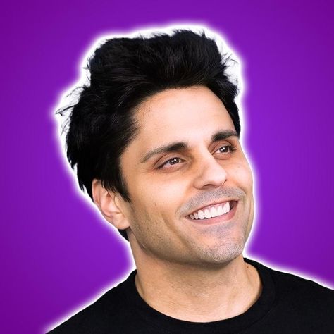 Ray William Johnson on TikTok Ray William Johnson, Country Shorts, Youtube Pranks, Roast People, Dog Shorts, Hating Your Job, William Johnson, Survival Ideas, Avoid People