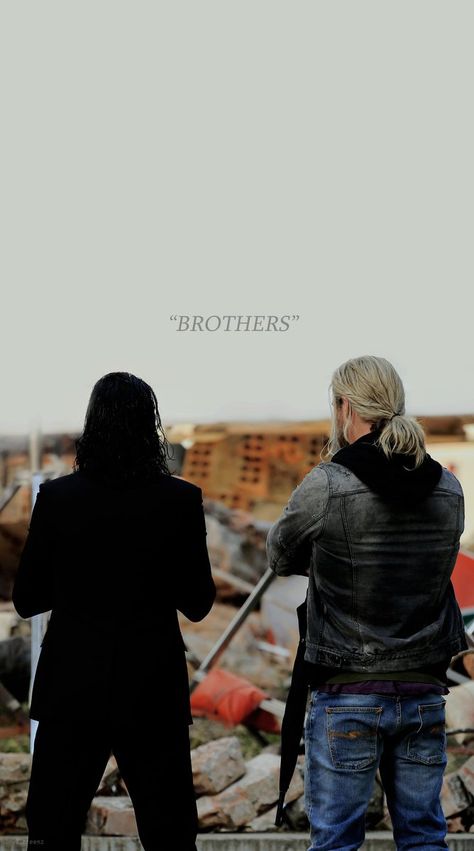 Thor Funny, Loki And Thor, Thor And Loki, Thor Wallpaper, Loki Aesthetic, Loki Wallpaper, Thor Comic, Marvel Couples, Marvel Superhero Posters