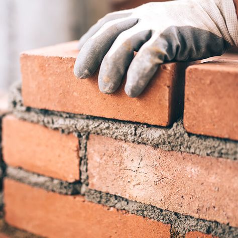 Building A Brick Wall, Brick Wall Gardens, Diy Brick Wall, Types Of Bricks, Brick Laying, Build Your House, Brick Fence, Brick Garden, Brick Masonry