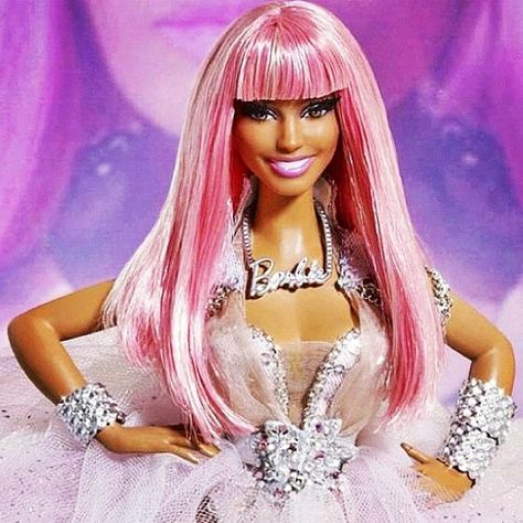 I want this!!! Nicki Minaj Perfume, Celebrity Barbie Dolls, New Nicki Minaj, Nicki Minaj Barbie, Nikki Minaj, Barbie Outfits, African American Dolls, Im A Barbie Girl, Barbie Style