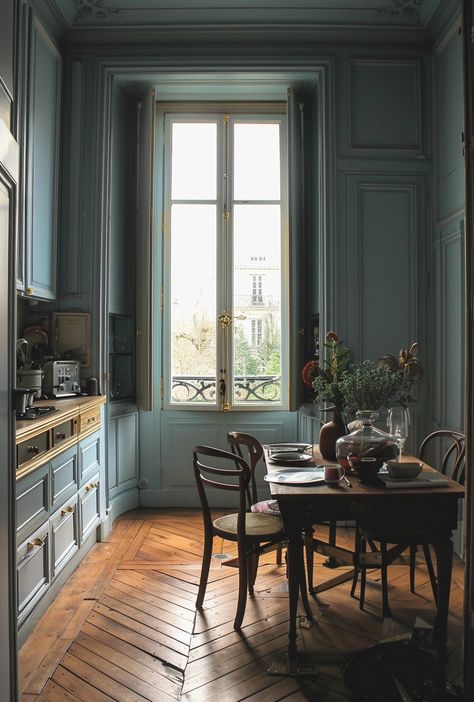 How to Achieve the Classic French Parisian Kitchen Look in Your Home French Parisian Kitchen, Parisian Kitchen Decor, Japandi Dining Room Design, Parisian Interior Design, Kitchen Color Schemes, Parisian Kitchen, Herringbone Flooring, Modern Parisian, Parisian Decor