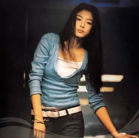 90s Asian Fashion, 2000s Girl, Fits Aesthetic, Japanese Women, 2000s Fashion, Asian Fashion, Fitness Inspo, Role Models, Korean Girl