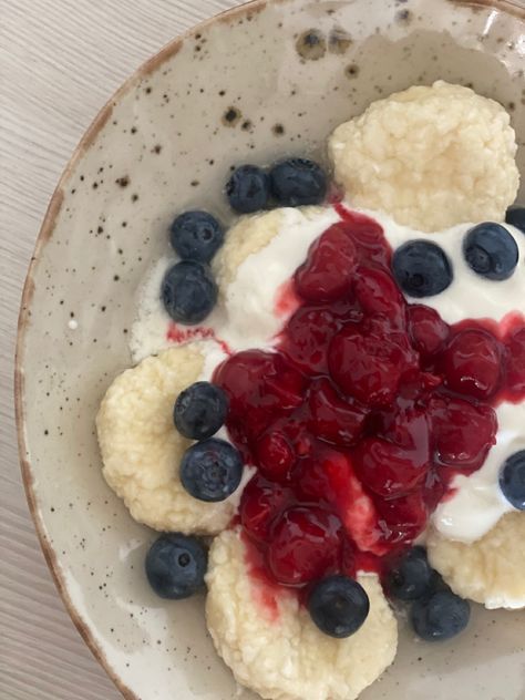 lazy dumplings with berries Lazy Dumplings, Dumplings Aesthetic, Dumplings, Flowers