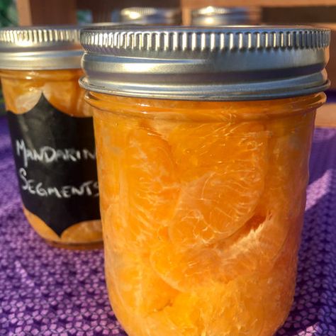 Fruit Recipes Dessert, Canned Mandarin Oranges, Small Batch Canning, Hot Water Bath Canning, Canning Process, Canning Fruit, Lemon Uses, Canning Food Preservation, Mandarin Oranges