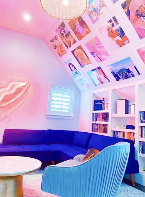 Hangout Room Ideas, Teen Hangout Room, Sleepover Room, Preppy House, Hangout Room, College Room, Preppy Room Decor, Bonus Rooms, Preppy Room