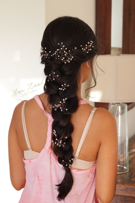 Indian Hairstyles For Long Hair, Hairstyle With Suit, Elegant Buns, Messy Braided Hairstyles, Mehndi Hairstyles, Hairstyles For Indian Wedding, Intricate Braids, Long Hair Cut Short, Fancy Braids