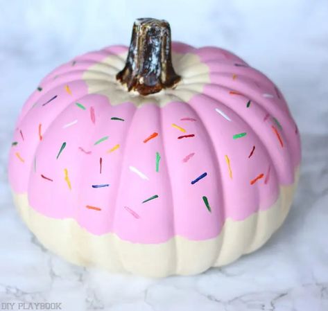 DIY Donut Pumpkin Painting Craft Project | The DIY Playbook Donut Pumpkin, Pumkin Decoration, Diy Donut, Creative Pumpkin Painting, Creative Pumpkin Decorating, Dekorasi Halloween, Pumpkin Decorating Contest, No Carve Pumpkin Decorating, Labu Halloween