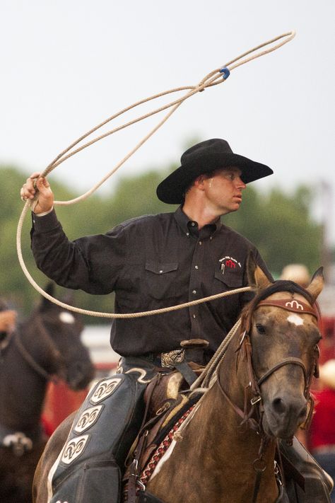 Cowboy with lasso Lasso Pose, Cowboy With Lasso, Cowboy Lasso, Fair Pictures, State Fair, Vintage Pictures, Art References, Splatoon, Pose Reference