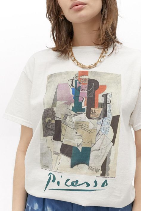 UO Picasso Skate Tee | Urban Outfitters Art Picasso, Vintage Graphic Tees, Women's Graphic Tees, Trendy Shirt Designs, Skate T Shirts, T Shirt Art, Fitted Cardigan, Vintage T Shirts, Tshirt Art