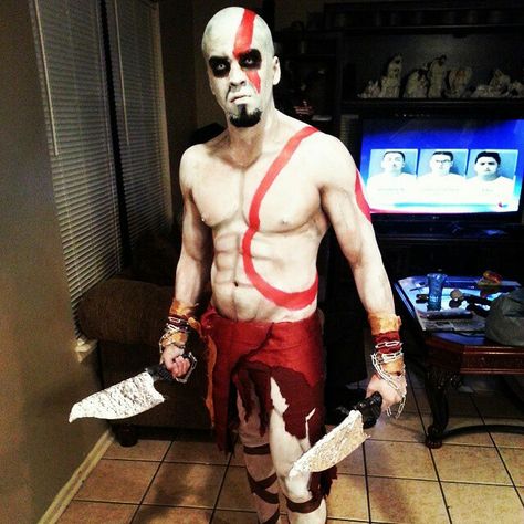 Kratos god of war costume Kratos Costume, Dyi Costume, Modern Rockabilly, God Of Wars, Peter Griffin, Video Game Party, Rockabilly Pinup, Couples Costumes, Halloween Costumes