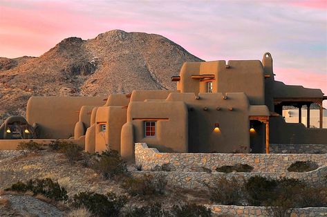 Classic New Mexico Home At Picacho Mountain | This is one of… | Flickr New Mexico Style Home, Adobe Style Homes, Southwest Architecture, Pueblo Revival, Santa Fe Style Homes, New Mexico Style, New Mexico Homes, Adobe Home, Roswell New Mexico