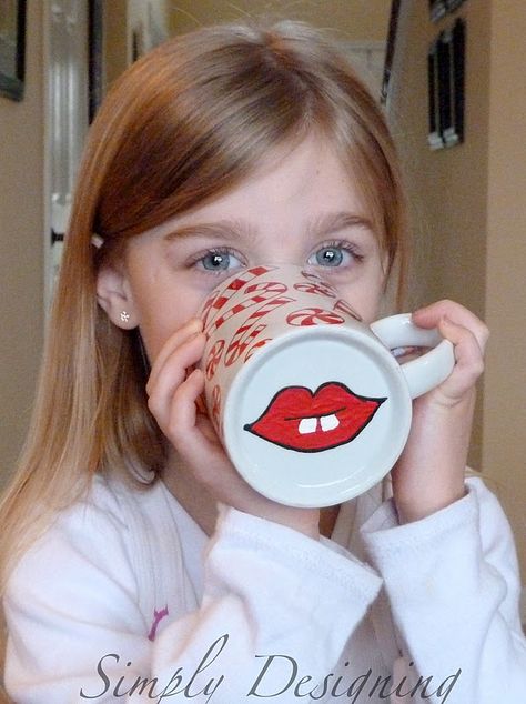 Mug Babycakes Cupcake Maker, Christmas Gift Crafts, Husband Office, Cupcake Maker, Kid Christmas, Gift Crafts, Paint Your Own Pottery, Diy Mugs, Hand Painted Mugs