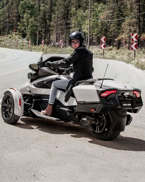 Bike Sidecar, Canam Spyder, Three Wheel Motorcycles, Three Wheel Bicycle, Trike Scooter, Motorcycles Helmets, Car Bar, Custom Trikes, 3 Wheeler