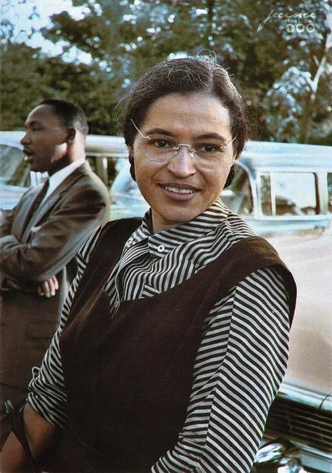 The Martin Luther King, Jr. Center on Twitter: "Remembering and honoring #RosaParks on her 109th birthday. #BlackHistoryMonth #WomenSoulOfTheMovement… " Valentina Tereshkova, Colorized Historical Photos, Jesse Owens, Future Days, Mata Hari, Colorized Photos, Vivien Leigh, Rosa Parks, Rita Hayworth