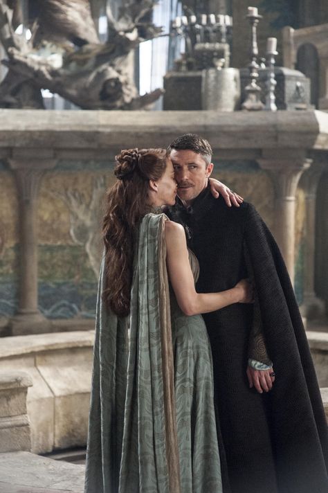 Quick recap - Spoilers. Lysa Arryn, Lord Baelish, Game Of Thrones Instagram, Petyr Baelish, Aidan Gillen, Game Of Thrones Tv, Hbo Game Of Thrones, Gra O Tron, Game Of Thrones Fans