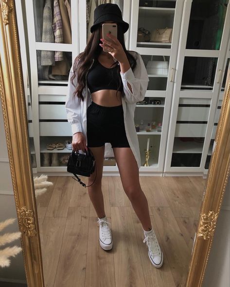 #fashion #outfitinspiration #outfits #brunette #kolarki Outfits Brunette, Spring Outfit Aesthetic, Spring Outfits Aesthetic, Outfit Ideas Spring, 2024 Aesthetic, Trendy Spring Outfits, Spring Outfits Dresses, Spring Break Outfit, Aesthetic Spring