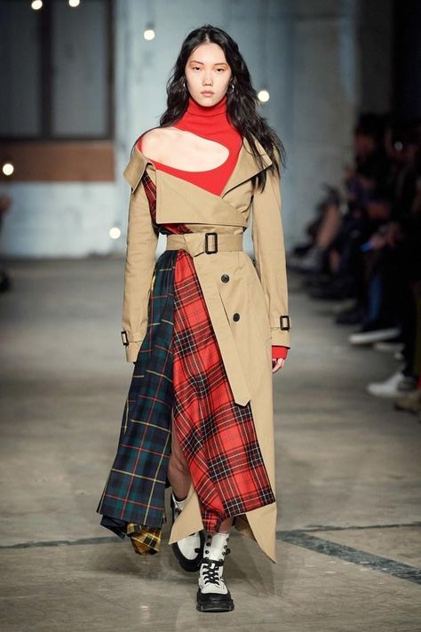 Trent Coat, Coat Trends, Sweater Trends, Fashion Images, Fashion Show Collection, Tartan Plaid, London Fashion, London Fashion Week, Couture Fashion