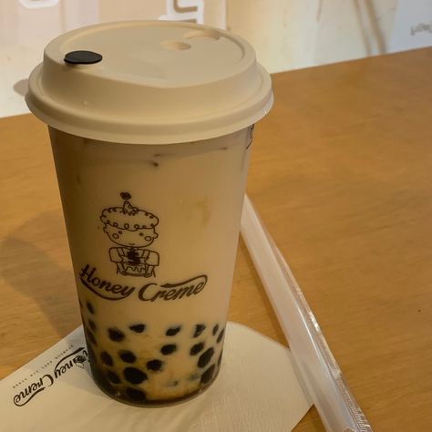 Big Brew Milk Tea Prank, Tealive Bubble Tea Aesthetic, Booba Drink, Boba Astethic, Bubble Tea Aesthetic Instagram, Bobba Tea Aesthetic, Thai Tea Aesthetic, Boba Picture, Bubble Tea Photo