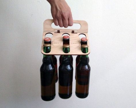 Beer Packaging Design, Beer Carrier, Beer Caddy, Wood Packaging, Beer Wood, Beer Holders, Home Brewing Beer, Beer Packaging, Bottle Carrier