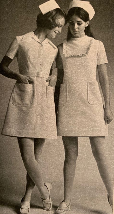 Vintage Nurses Uniforms Seventeen Magazine 1972 Waitress Uniform Vintage, 60s Fashion Vintage, Nurse Photos, Doctor Outfit, Vintage Nurse, Nursing Fashion, Women's Uniforms, Pin Up Outfits, Uniform Dress