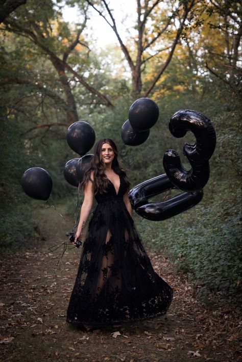 30th Bday Outfits For Women, Black 30th Birthday Photoshoot, Outdoor Birthday Ideas, Rip Twenties, 30 Photoshoot, 30th Birthday Shoot, Rip 20s, Aaliyah Birthday, Birthday Photo Shoots