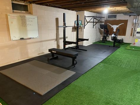 Unfinished Basement Game Room Ideas, Unfinished Basement Game Room, Unfinished Basement Gym Ideas, Basement Workout Room Unfinished, Diy Basement Gym, Unfinished Basement Gym, Basement Gym Ideas Unfinished, Small Fitness Room, Basement Workout Room