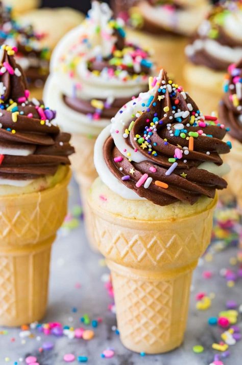 Ice Cream Cone Cupcakes - Sugar Spun Run Ice Cream Cone Cupcakes Recipe, Homemade Ice Cream Cone, Cupcake Ice Cream Cones, Cone Cupcakes, Make Cupcakes, Ice Cream Cone Cupcakes, Salted Caramel Cupcakes, Cupcake Cones, Butter Cupcakes