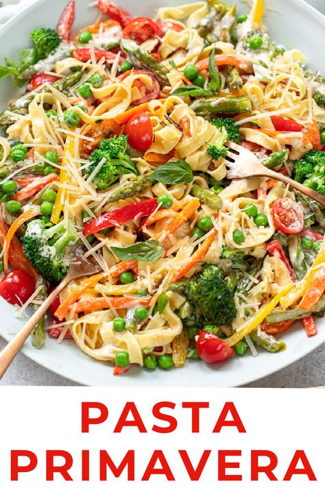 Vegetable Pasta Primavera with Cream Sauce Pasta Primavera Recipes Healthy, Pasta Primavera Sauce, Italian Pasta Dinner, Best Italian Pasta, Creamy Pasta Primavera, Chicken Primavera Pasta, Primavera Recipe, Pasta Primavera Recipe, Creamy Parmesan Sauce