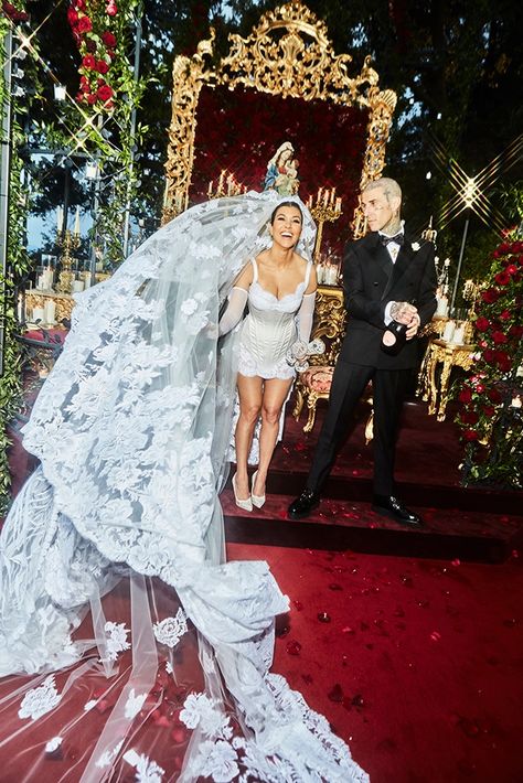 The Newlyweds from Every Photo From Kourtney Kardashian and Travis Barker's Wedding Weekend in Italy on E! Online Kourtney Kardashian Wedding, Kim Kardashian Wedding Dress, Kardashian Wedding, Kim Kardashian Wedding, Estilo Kardashian, Iconic Weddings, Celebrity Wedding Dresses, Ellen Von Unwerth, Travis Barker