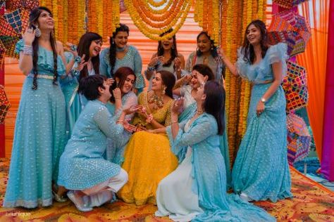 Haldi Ideas For Bridesmaid, Haldi Ceremony Outfit For Family, Haldi Outfits Bridesmaid, Haldi Theme Dress, Haldi Theme Dress For Family, Haldi Bridesmaid Outfit, Haldi Bridesmaid, Haldi Function Outfit, Haldi Outfits For Bridesmaid