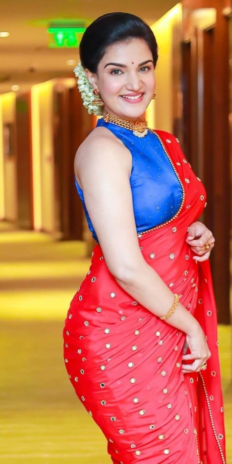 Honey Rose Back, Honey Rose Actress, Honey Rose Hot, Rose Actress, Gorgeous Saree, Red Sari, Honey Rose, Indian Beauty Saree, Desi Beauty