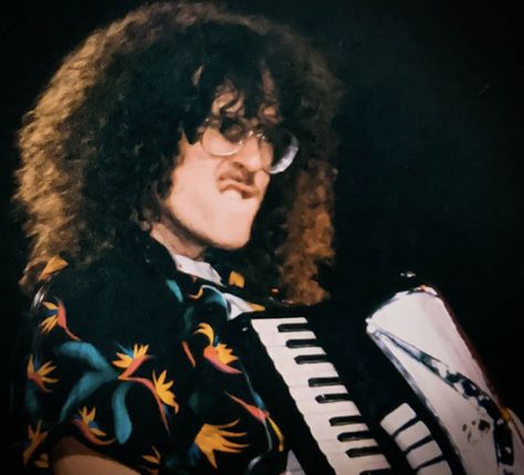 Weird Al, A Man, Hair