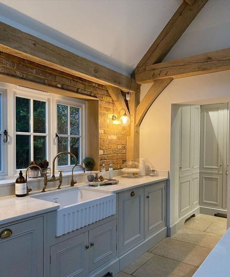 Barn Conversion Interiors, Barn Kitchen, Dream Life House, Countryside House, Barn Conversion, Home Inspo, Dream House Interior, Cottage Kitchen, House Goals