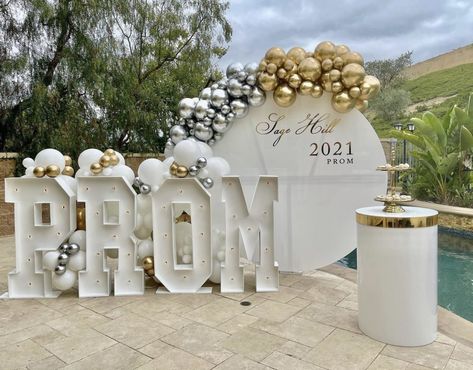 Prom Sendoff Decoration Ideas Outside, Matric Dance Backdrop Ideas, Prom Picture Backdrop Ideas Outside, Pastel Prom Decorations, Matric Ball Backdrop Ideas, Prom 2024 Decoration, Pre Formal Party Ideas, Pre Prom Decorations, Prom Design Decor