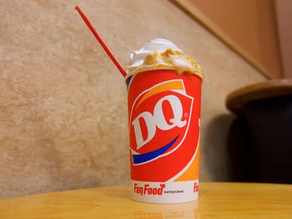 Dessert Icon, Butterscotch Syrup, Fast Dessert Recipes, Queen Summer, Mall Food Court, Secret Menu Items, American Desserts, Dairy Queen, Vanilla Syrup