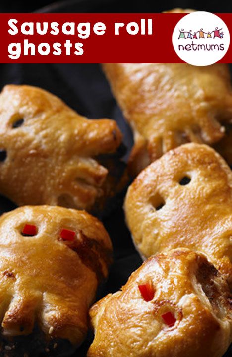 Sausage roll ghosts. Give sausage rolls a spooky makeover. In our easy sausage roll ghosts recipe, the eyes are made by pricking small holes in the pastry and adding tiny pieces of olive or red pepper. Childrens Halloween Party Food, Halloween Sausage, Savory Halloween Food, Savoury Party Food, Halloween Meal, Halloween Jelly, Childrens Halloween Party, Halloween Lunch Box, Party Food Kids