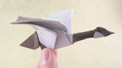 Origami Goose, Origami Duck, Ducks And Geese, Origami Book, Origami Yoda, Origami Bookmarks, Origami Ball, Origami Dragon, Origami For Beginners