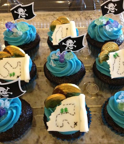 Pirate Cupcakes | Chocolate and Vanilla cupcakes with vanill… | Flickr Pirates Cupcakes, Mermaid And Pirate Cupcakes, Pirate Cupcakes, Pirate Birthday Cupcakes, Pirate Cupcake, Cake Pulls, Dinosaur Birthday Party Decorations, Pull Apart Cake, Oreo Cupcakes