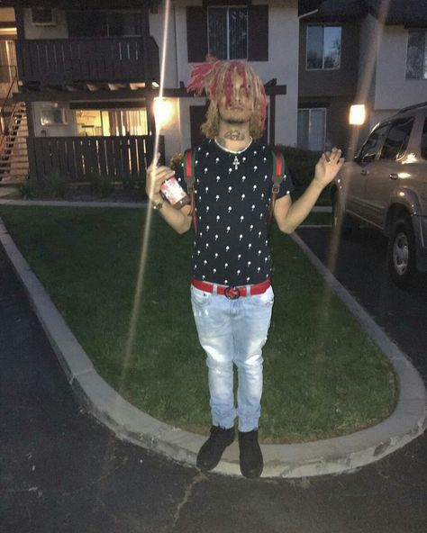 @vrobabyygirl Pump Outfits, Lil Pump Jetski, Toni Mahfud, Pumps Outfit, Rapper Style, Music Genius, Badass Aesthetic, Lil Pump