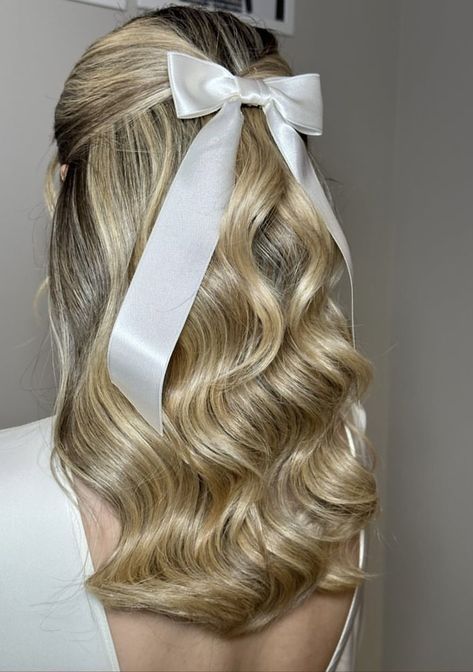 #hair #aesthetic #aesthetictumblr #aestheticphotos #hairstyles #blondehairstyles #bride #bridesmaid #wedding #engagement #white #bridal #bridalhairstyle White Bow Hairstyle Wedding, Fancy Bow Hairstyle, Barbie Wedding Hair, Bridesmaid Hair Bow, Wedding Hairstyles Bow, Bride Hair Bow, Engagement Party Hair, Wedding Hair Aesthetic, Conformation Hairstyles