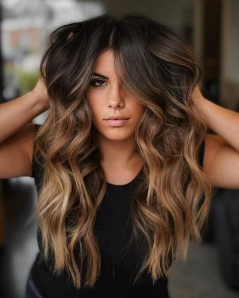 Balayage For Brunettes Dark Brown, Ombre Dark Brown Hair, Growing Out Highlights, Blonde Highlights For Brown Hair, Beautiful Brown Hair Color, Elegant Hair Color, Rich Chocolate Hair Color, Dark Brown Long Hair, Hair Dues