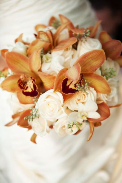 love the colors Copper Autumn, Orchid Bridal Bouquets, Wedding Copper, Orchid Nursery, Orchid Bouquet Wedding, Scottish Flowers, Orange Bouquets, Orchid Bouquet, Idea Wedding