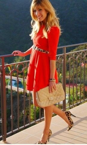 WANT THIS DRESS!! Beige Accessories, Shoes Matching, Dinner Outfit Casual, Dress Leopard, Leopard Print Heels, Leopard Shoes, Leopard Heels, Red Leopard, Gossip News