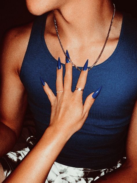 Showing Nails Pose With Boyfriend, Showing Off Nails With Boyfriend, Nails On Boyfriend Face, Fun Dates With Boyfriend Pictures, Concert With Boyfriend Pictures, Vision Board Photos, Nail Pictures, Photography Editing, Couple Pictures