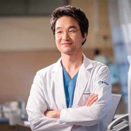 Dr. Romantic Season 3 (2023) - Photos - MyDramaList Dr Romantic Season 3, Dr. Romantic 1, Small Hospital, Man Hair Style, Han Suk Kyu, Doctor Romantic, Fun Jobs, Medical Series, Dr. Romantic