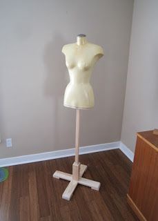 WP Wood Working: Mannequin Stand Diy Mannequin Stand, Dress Form Stand, Mannequin Diy, Mannequin Stand, Cardboard Creations, Coat Tree, Clothing Displays, Stash Buster, Makeup Rooms